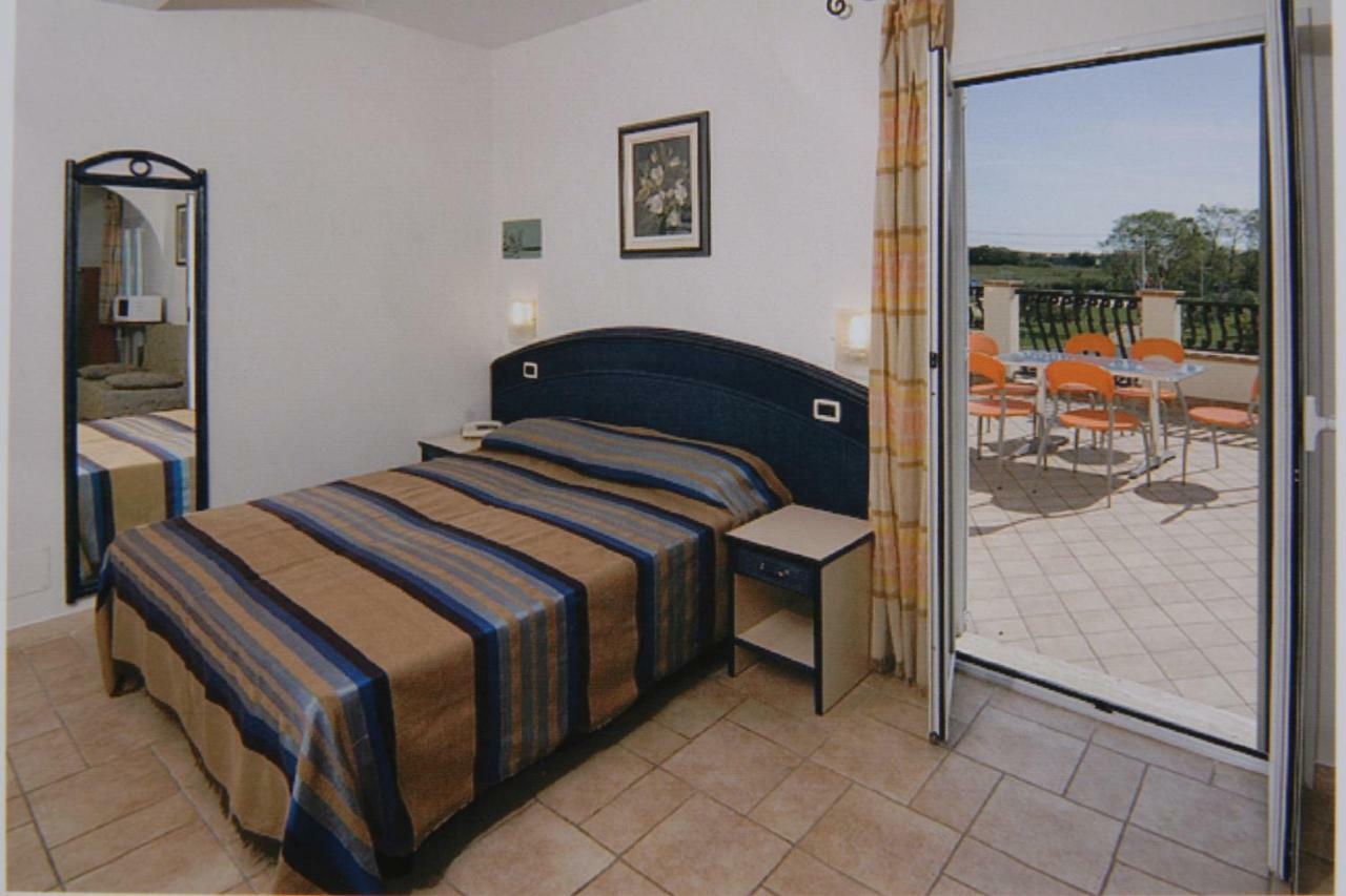 Villaggio Turistico Le Meridiane Marina Di Montenero Esterno foto